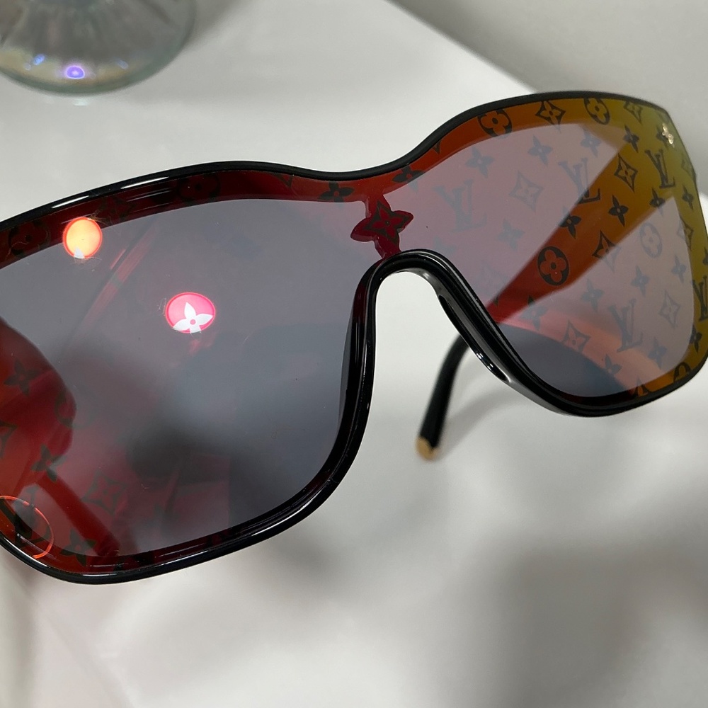 Louis Vuitton shadow square sunglasses - Picture 4 of 11
